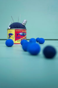 DIY pincushion in tin can, felt balls DIY pincushion in tin can, felt balls